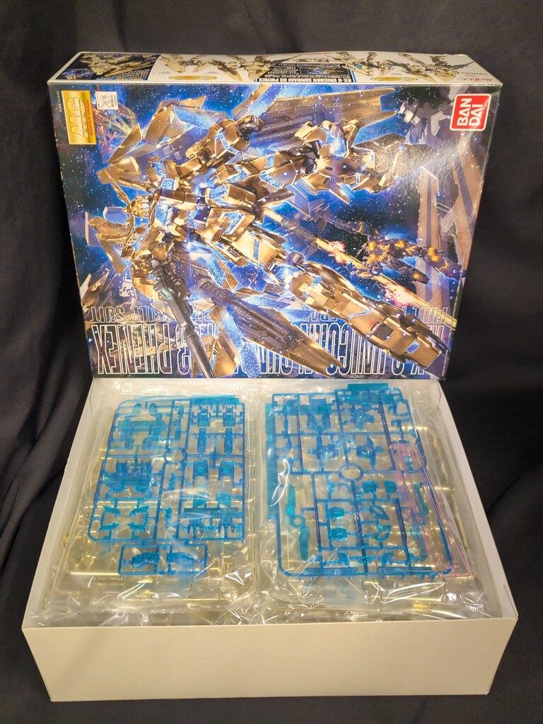 バンダイ MG 1/100 機動戦士ガンダムUC ユニコーンガンダム3号機