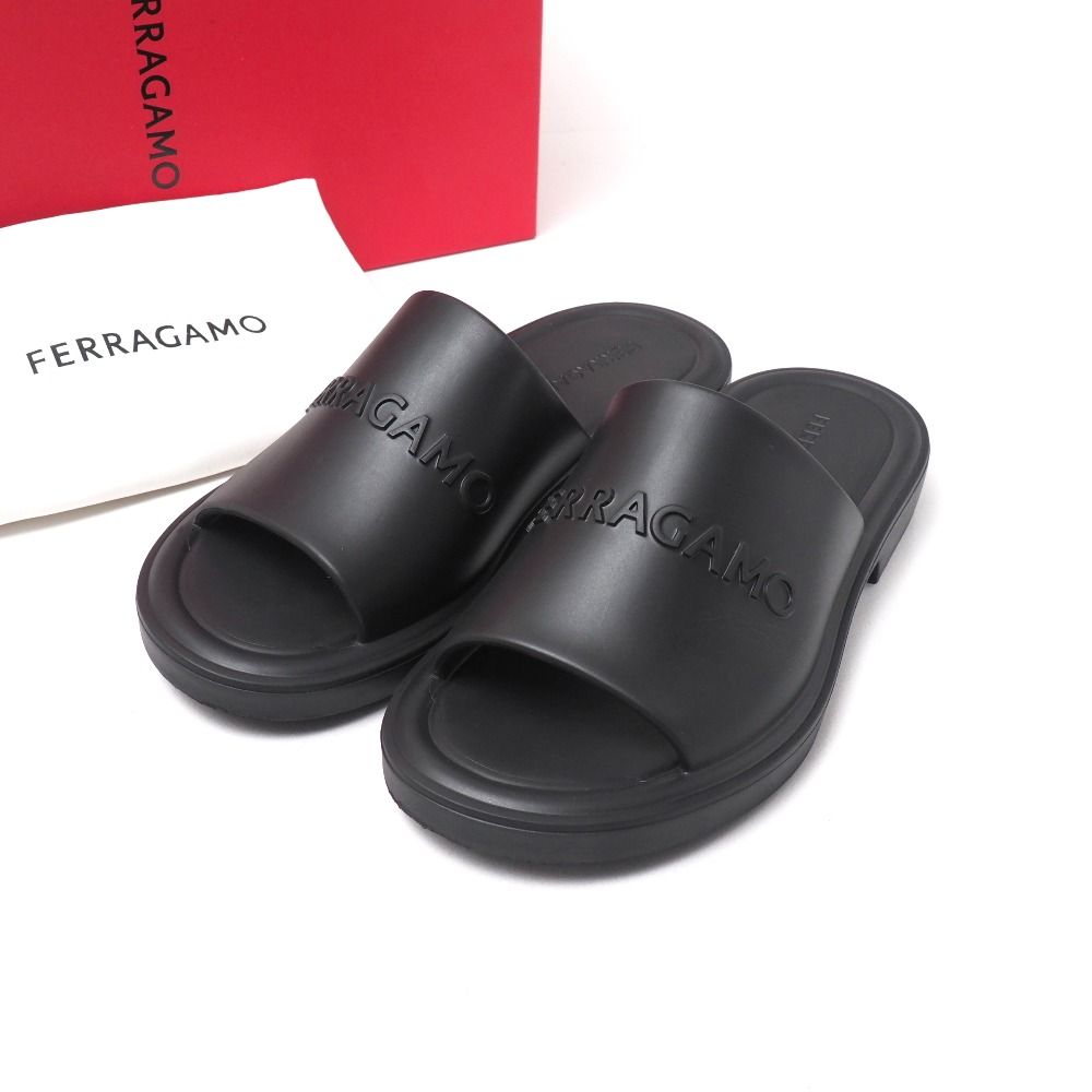 Salvatore Ferragamo サルヴァトーレフェラガモ GIUNEVA ジュネヴァ サンダル サイズ8 エンボスロゴ スライドサンダル シャワーサンダル 靴 ブランド古着 20251029 RA6306