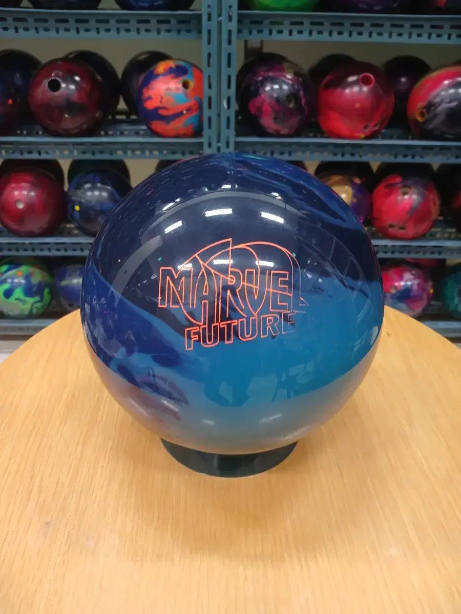 ボーリングボール 完 15p ツーフィンガー MARVEL Hello Future