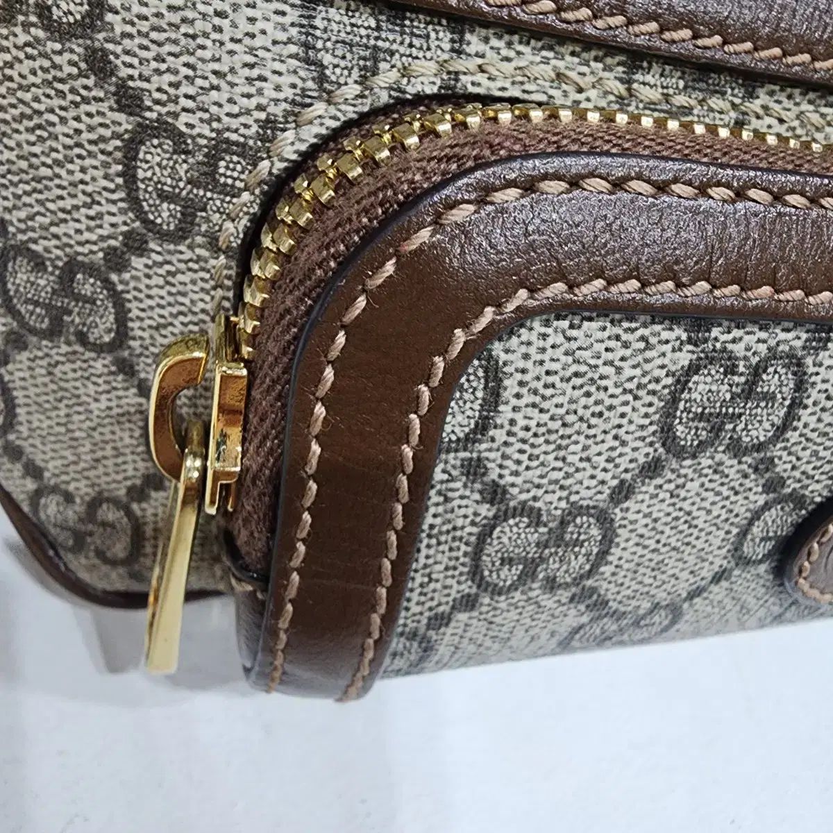 インターロッキング G