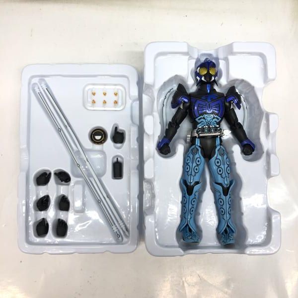 中古】開封)S.H.Figuarts (真骨彫製法) 仮面ライダーオーズ
