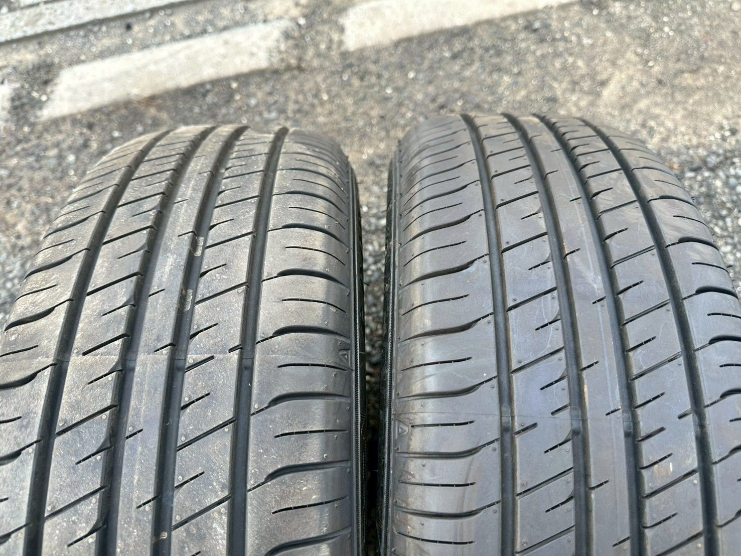 送料無料 グッドイヤーサマータイヤバリ山 215|60Ｒ15