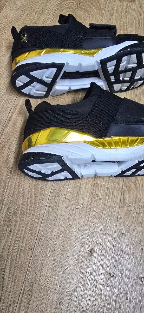  スパイダー ブラック バックル スニーカー レディース 250 フラットシューズ バレエシューズ パンプス