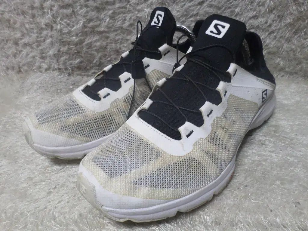 265 SALOMON コン トレッキングシューズ スニーカー 靴