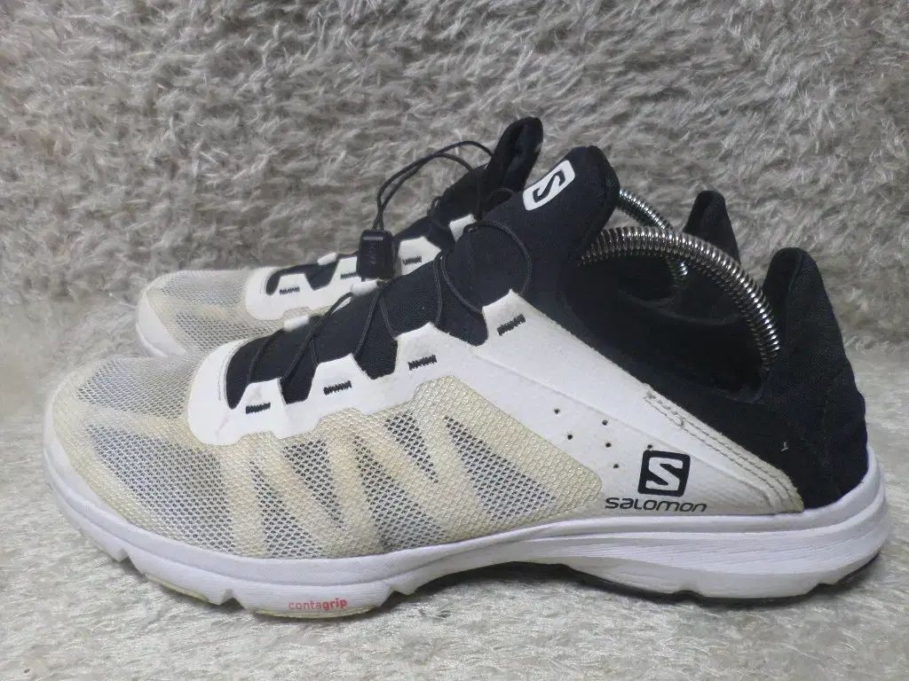 265 SALOMON コン トレッキングシューズ スニーカー 靴