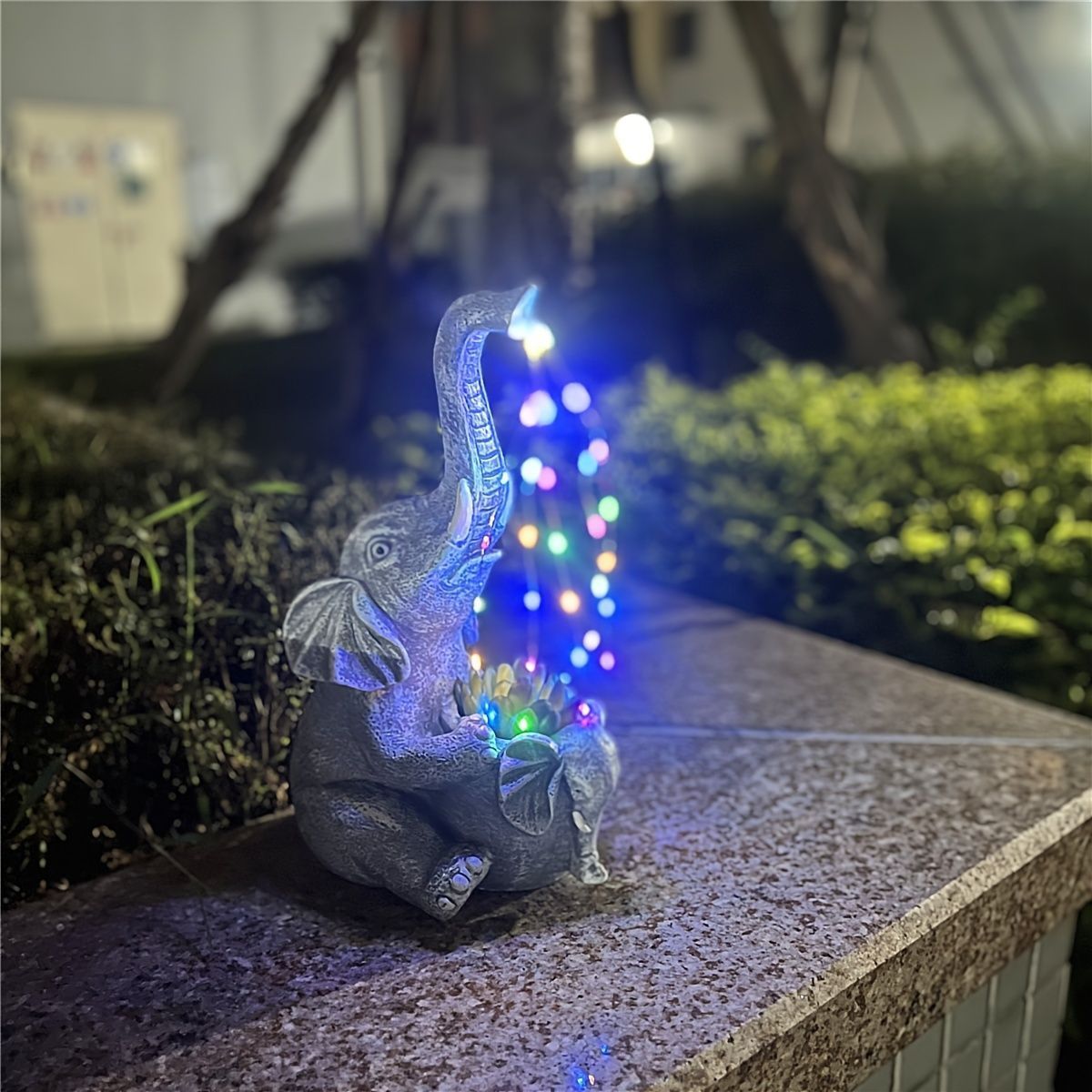 ソーラーライト ガーデンライト ガーデンオーナメント プランター 鉢植え ゾウ 像 庭オブジェ 癒しグッズ ガーデニング お庭 玄関ライト 園芸装飾 インテリア オシャレ ギフト プレゼント 樹脂 LEDライト et506 NEXPOTALLINN_EU