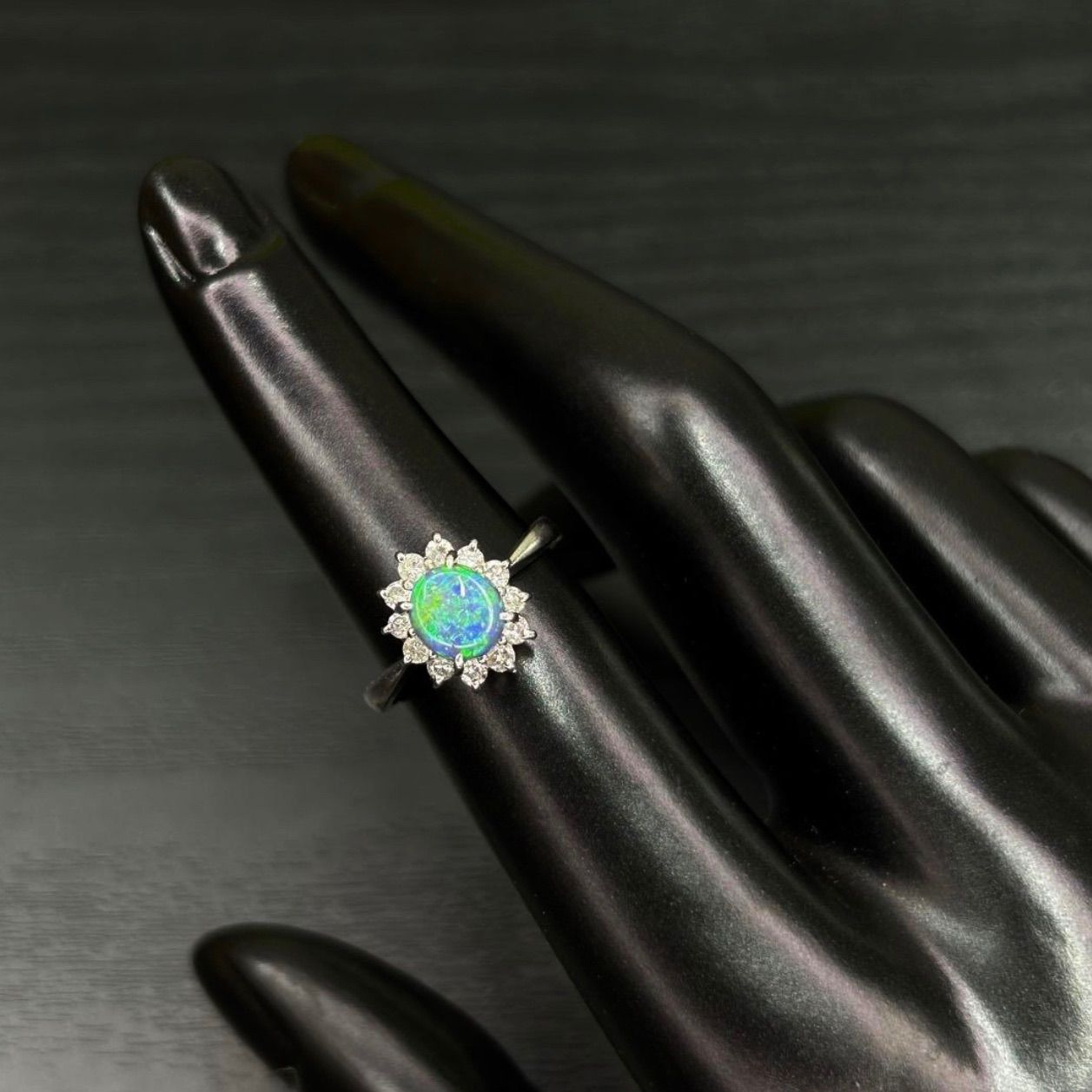 pt900プラチナ天然ブラックオパール0.89天然ダイヤモンド0.4リング11号 pt900プラチナ天然ブラックオパール0.89天然ダイヤモンド0.4リング11号