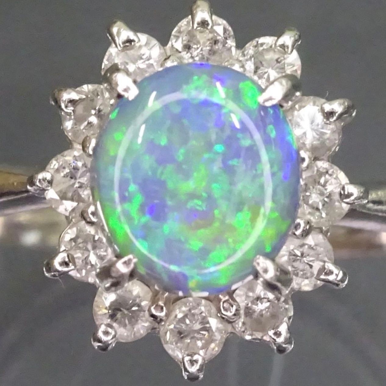 プラチナ pt900 天然ブラックオパール0.89ct 天然ダイヤモンド0.40ct