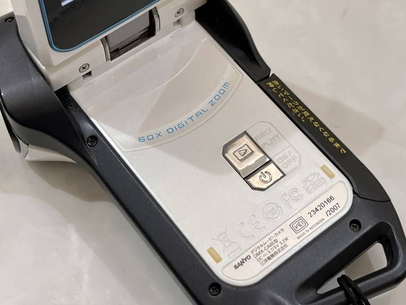 SANYO Xacti 防水 デジタルムービーカメラ DMX-CA65型 動作確認済み