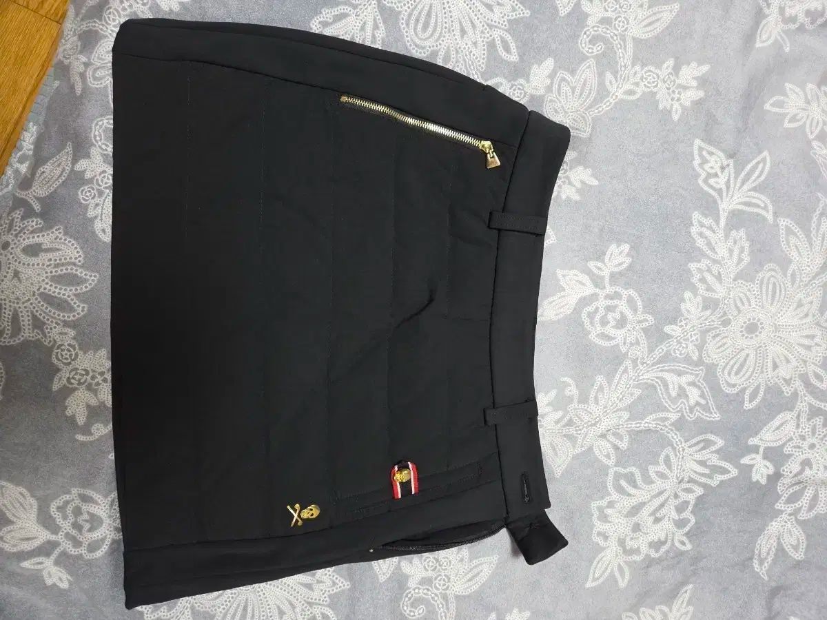 MARK - LONA マークアンドロナ ダウン スカート