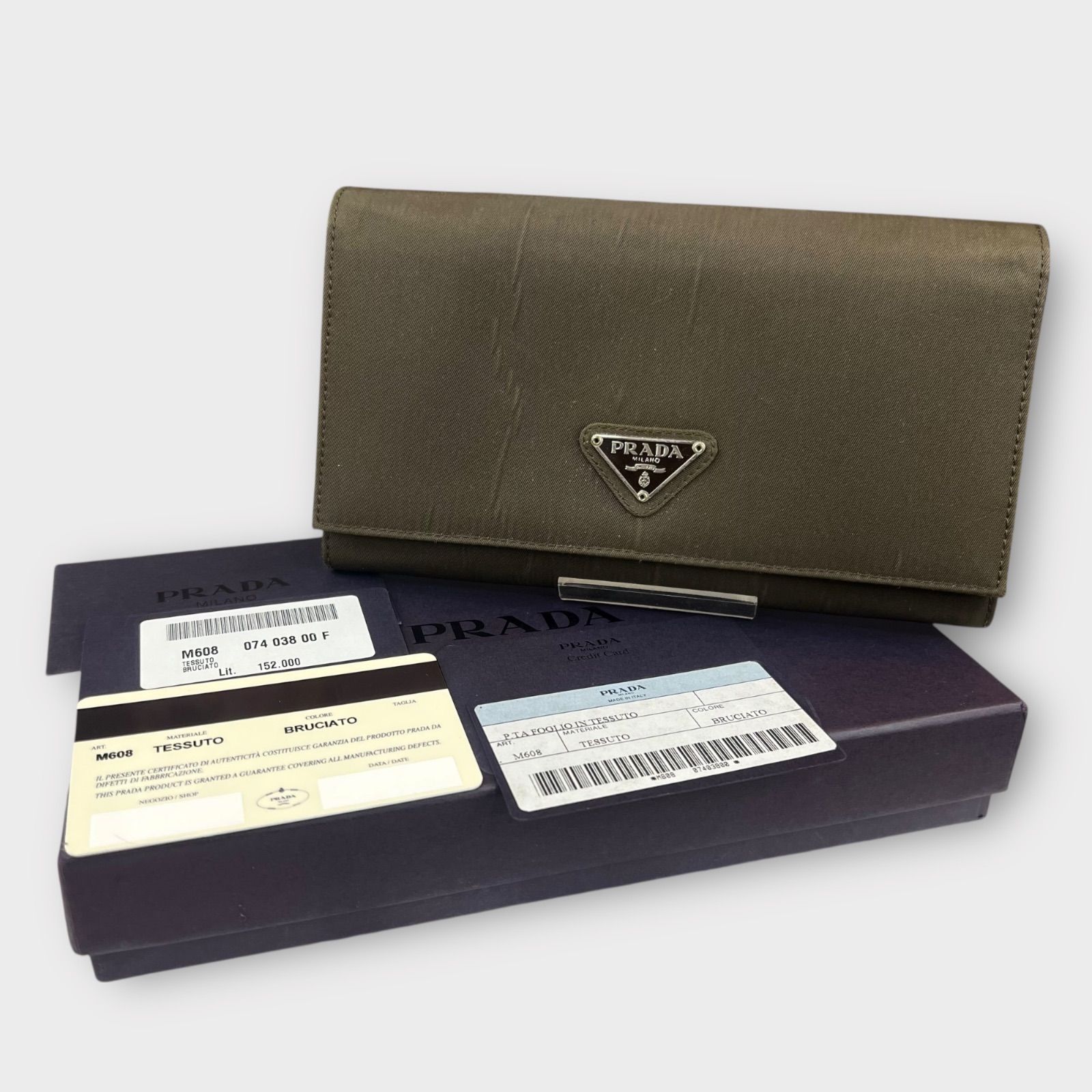 PRADA 長財布 M608 テスート PRADA ナイロン 長財布 プラダ M608 二つ折り 三角ロゴプレート