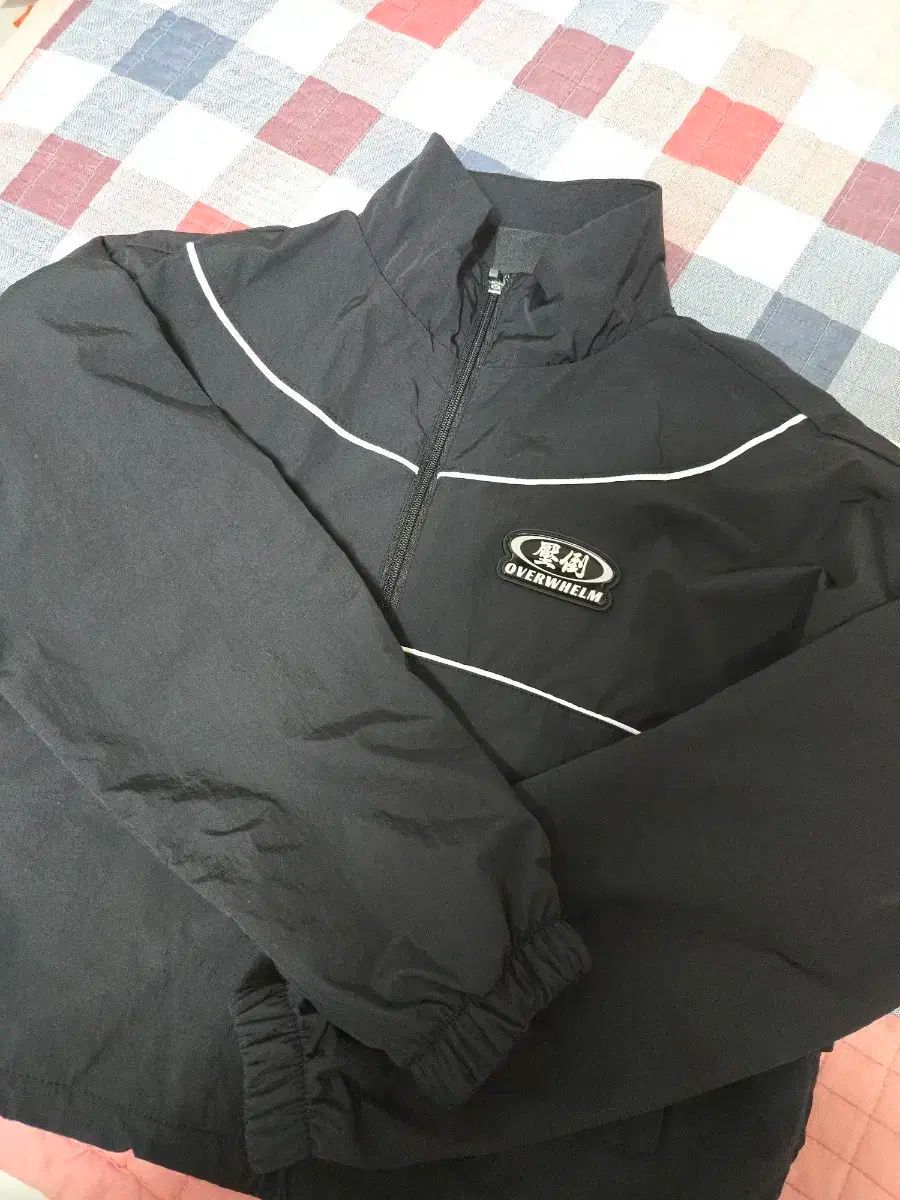 圧倒 レディース ウィンドブレーカー