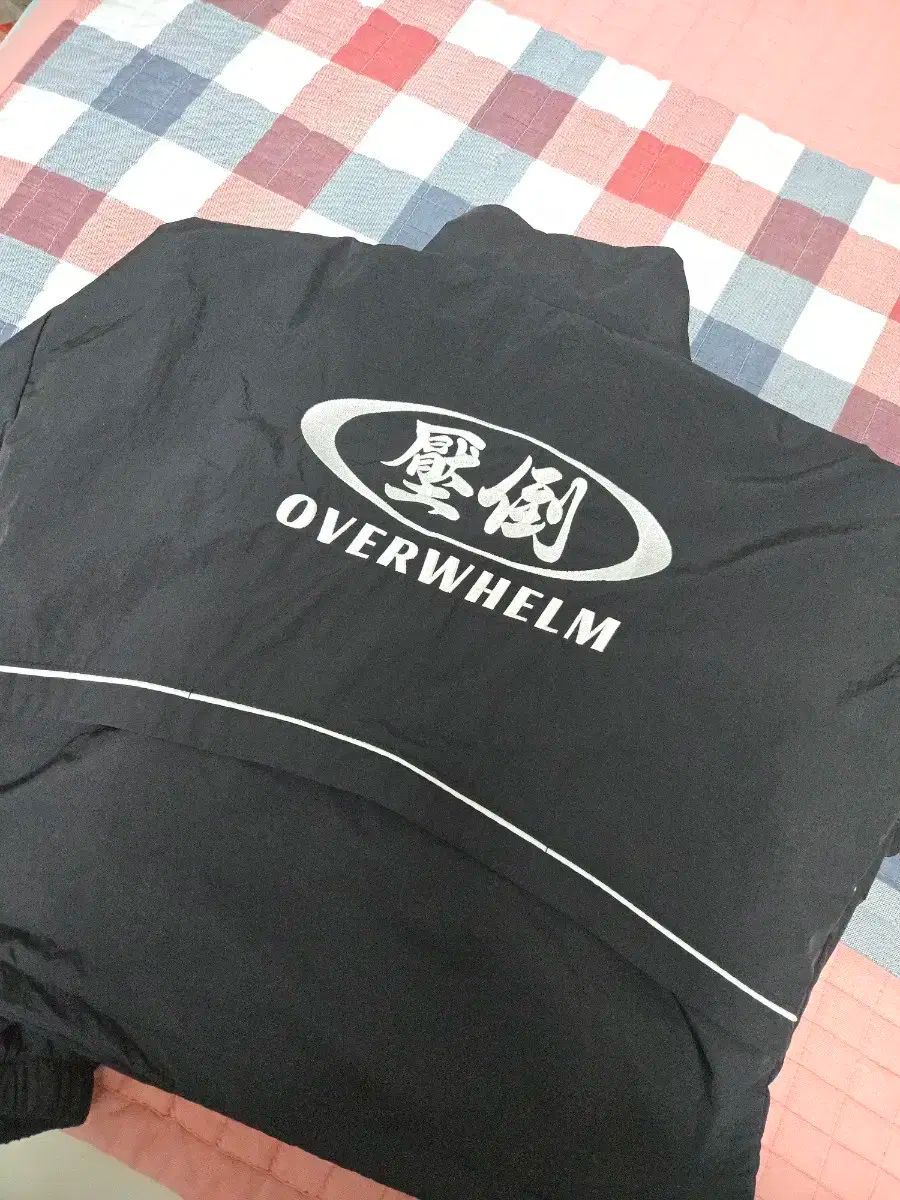 圧倒 レディース ウィンドブレーカー