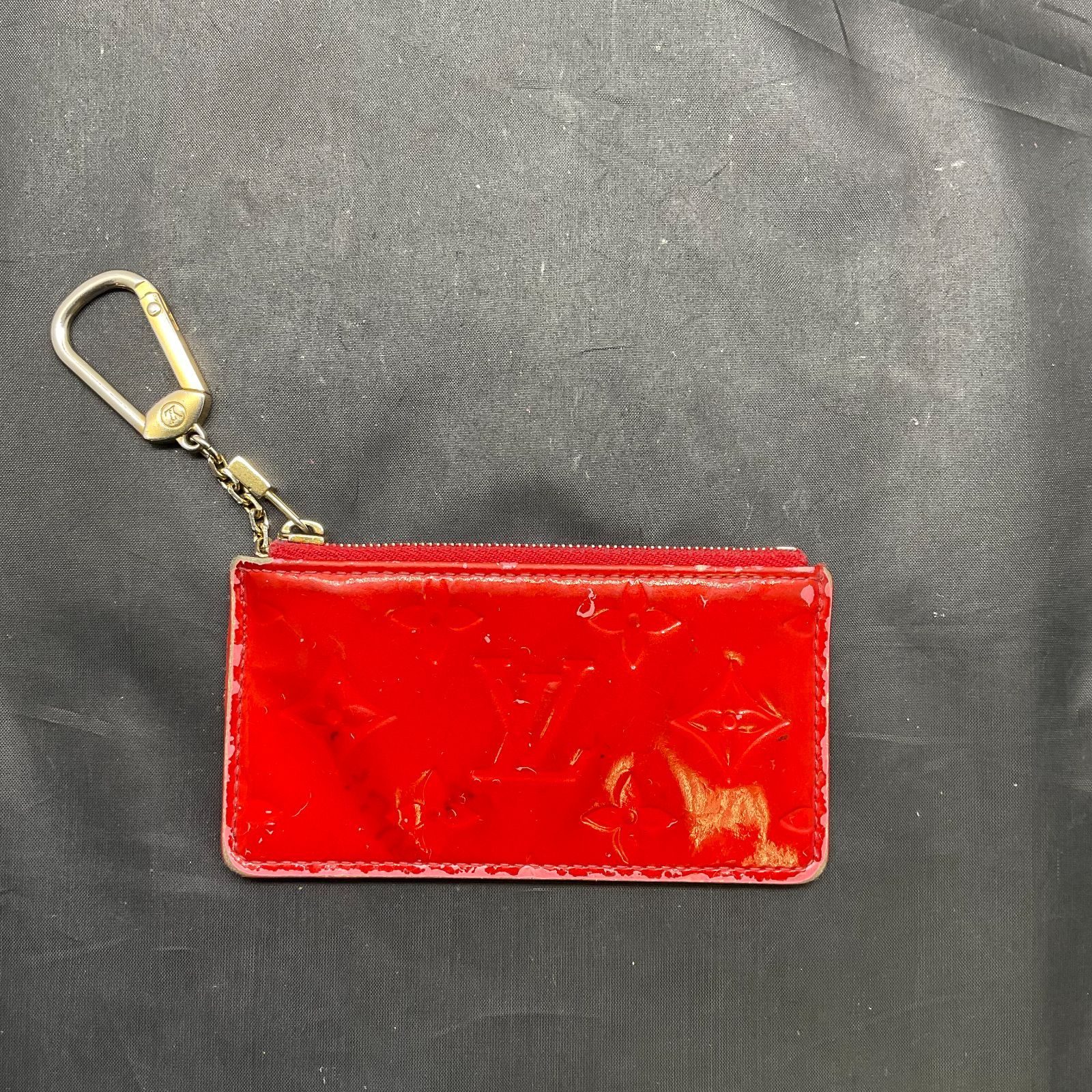 ルイヴィトン ポシェットクレ ヴェルニ B25093859