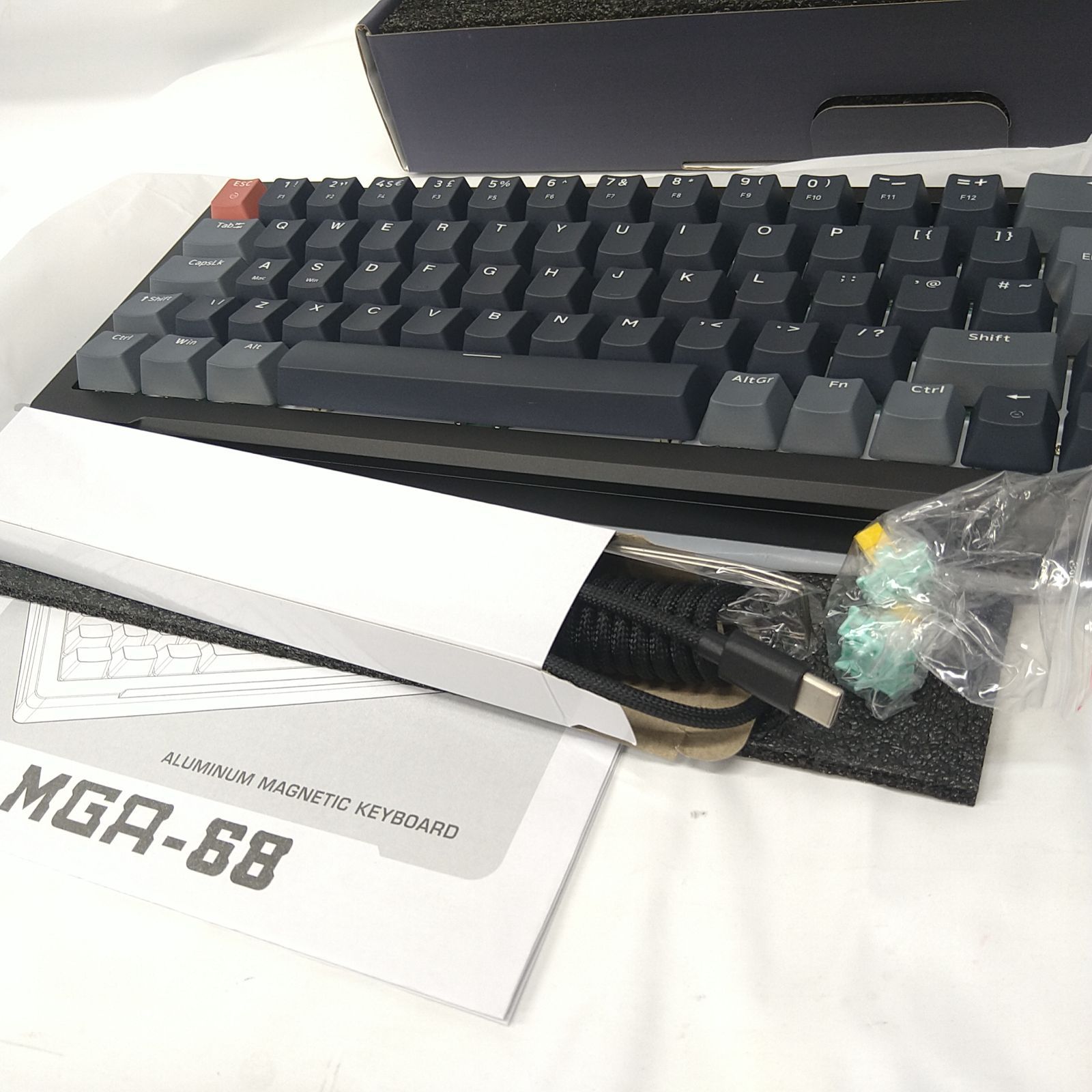 中古／未使用品】RAIJINTEK メカニカルキーボード 磁軸スイッチキー