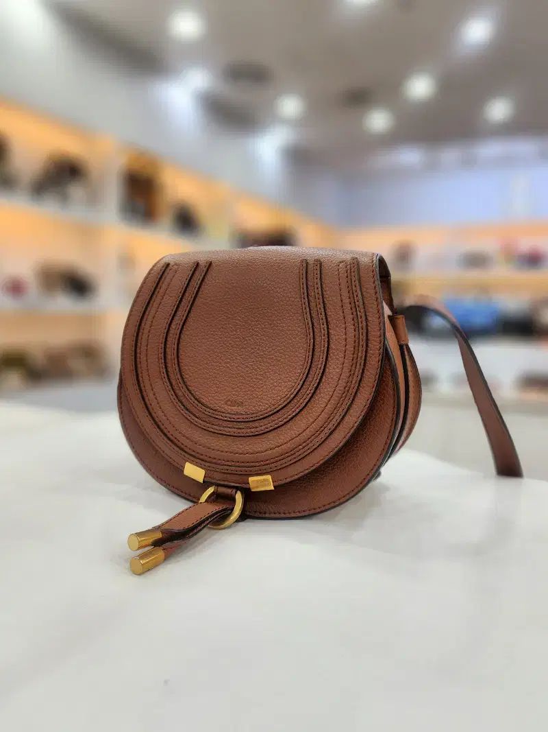 メルシー サドル