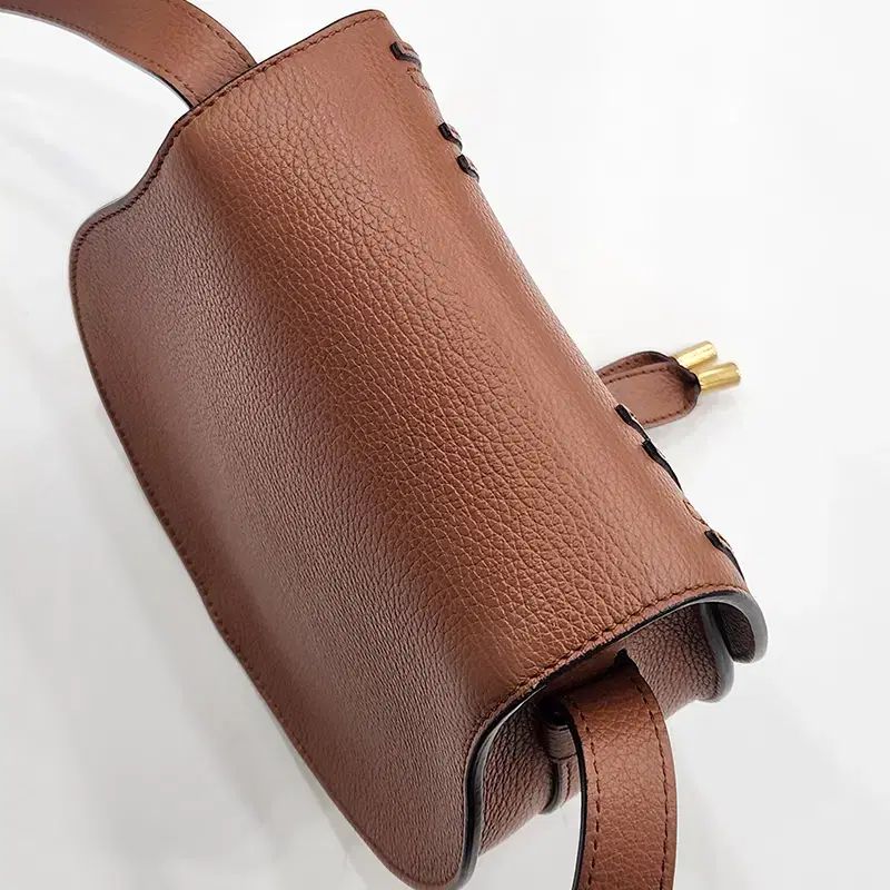 サドル スモール