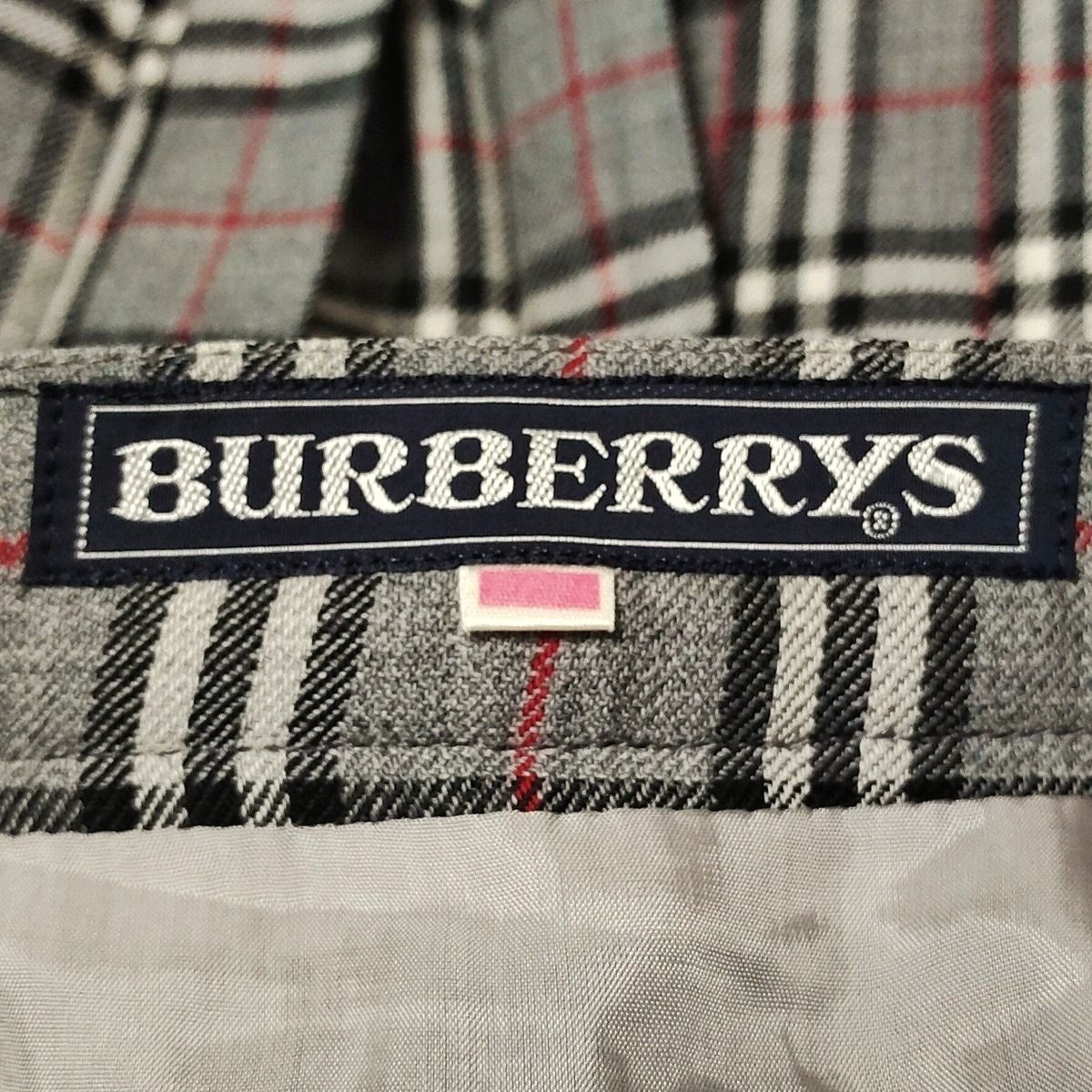 グレー×黒×マルチ