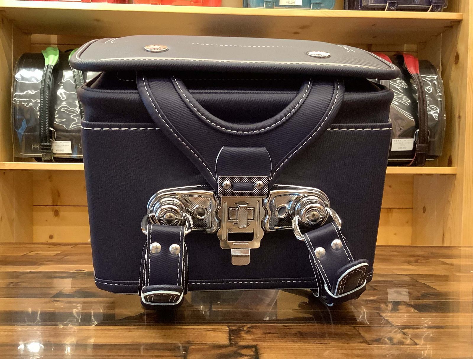 コン×ベビーピンク