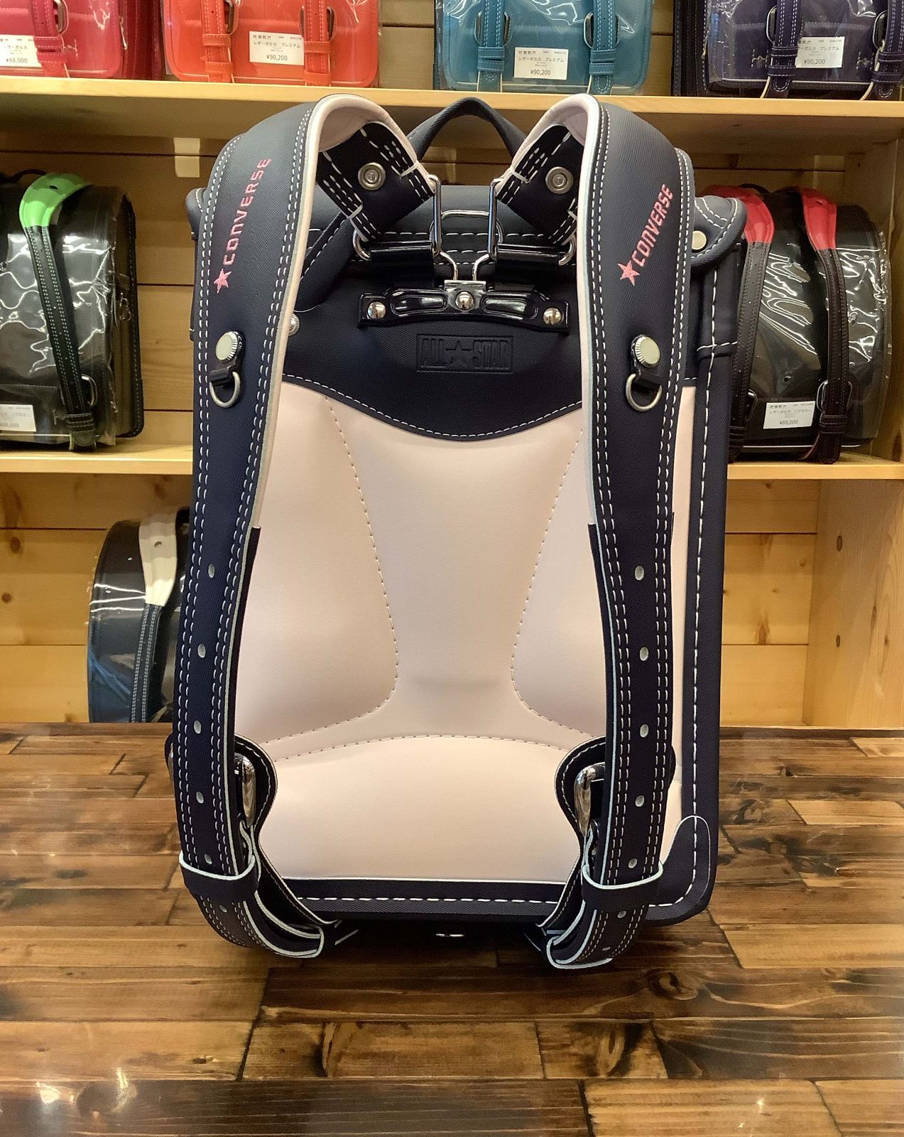 コン×ベビーピンク