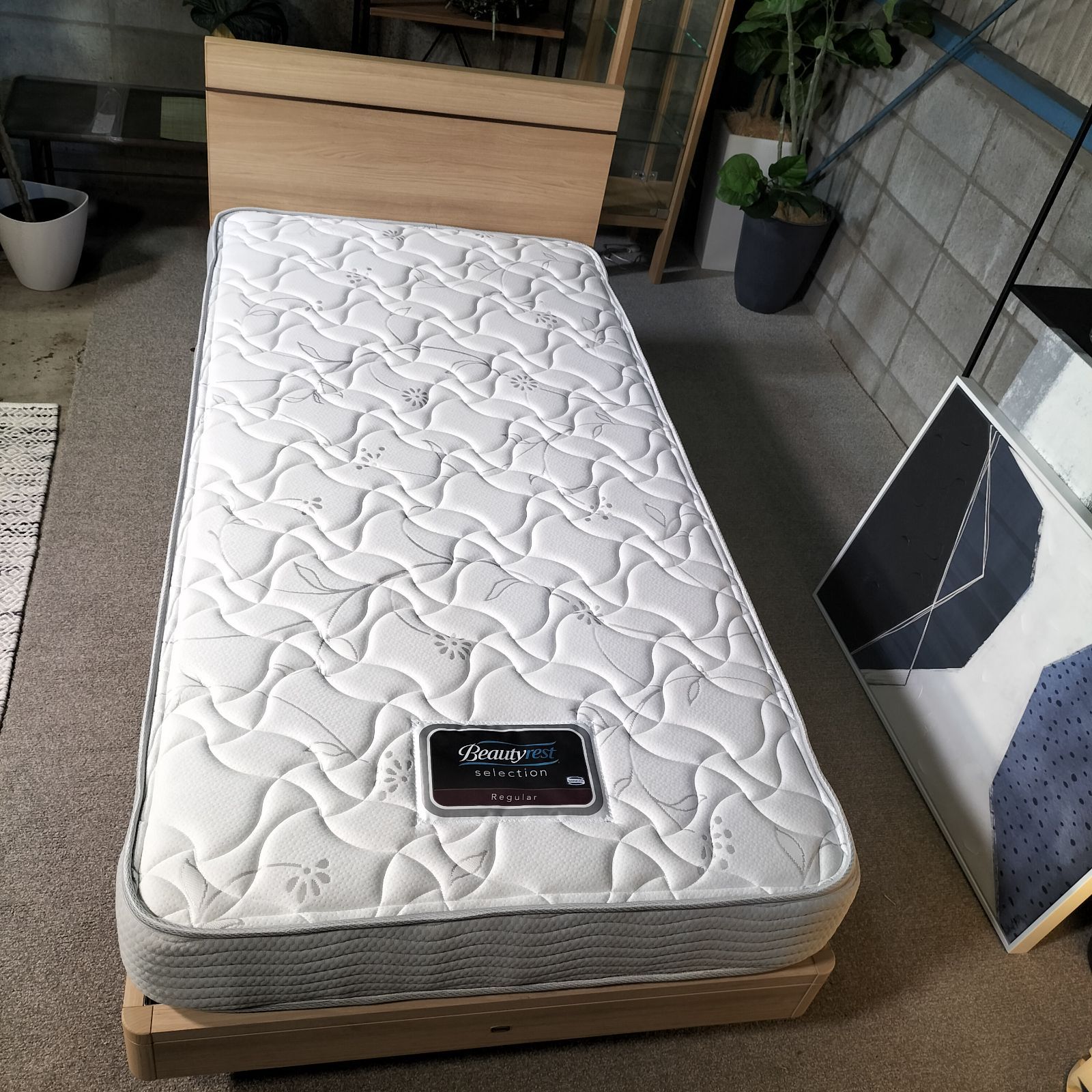 シモンズ ベット フラットⅡ ナチュラル マットレス付き モデルルーム 2225