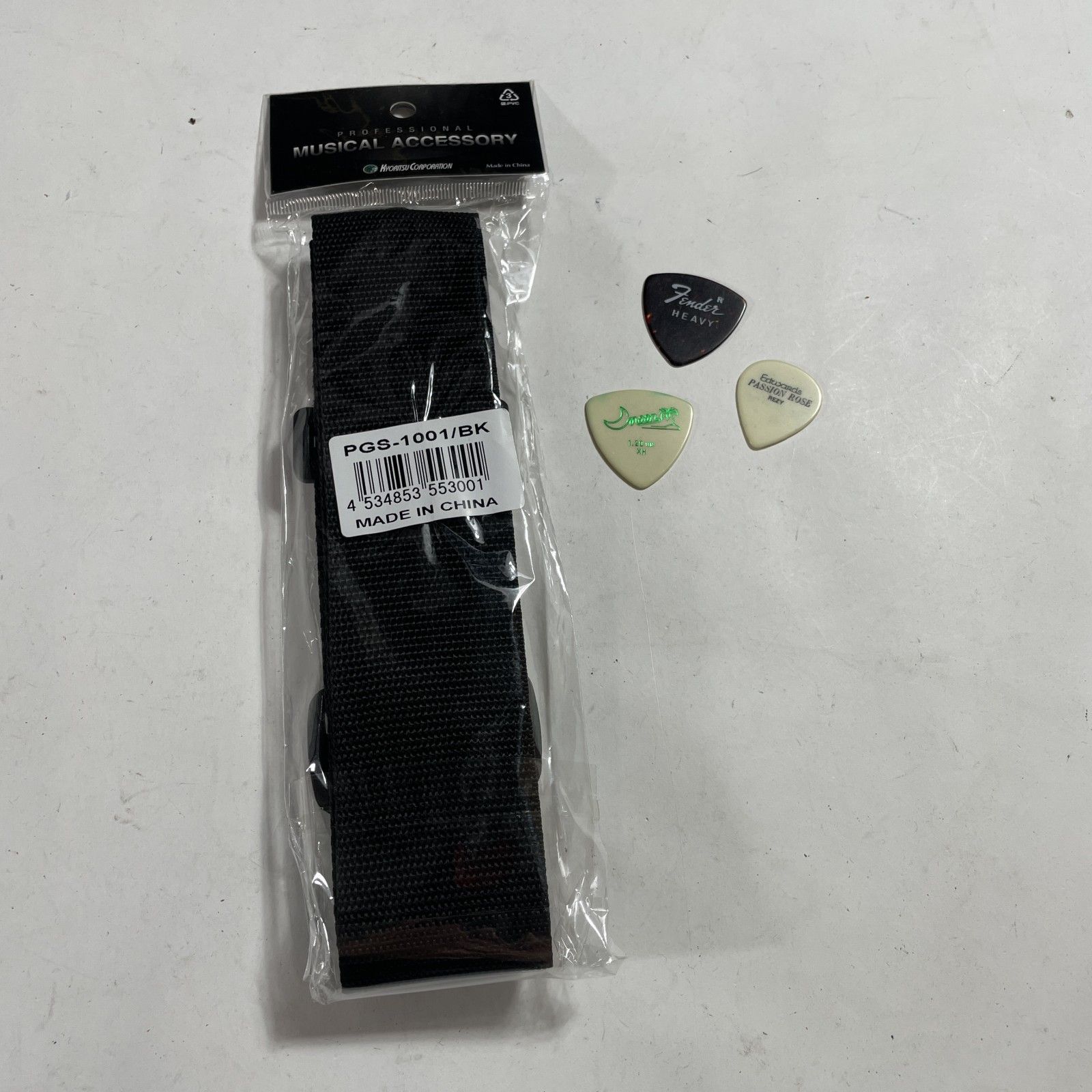 ストラップ ピック付属