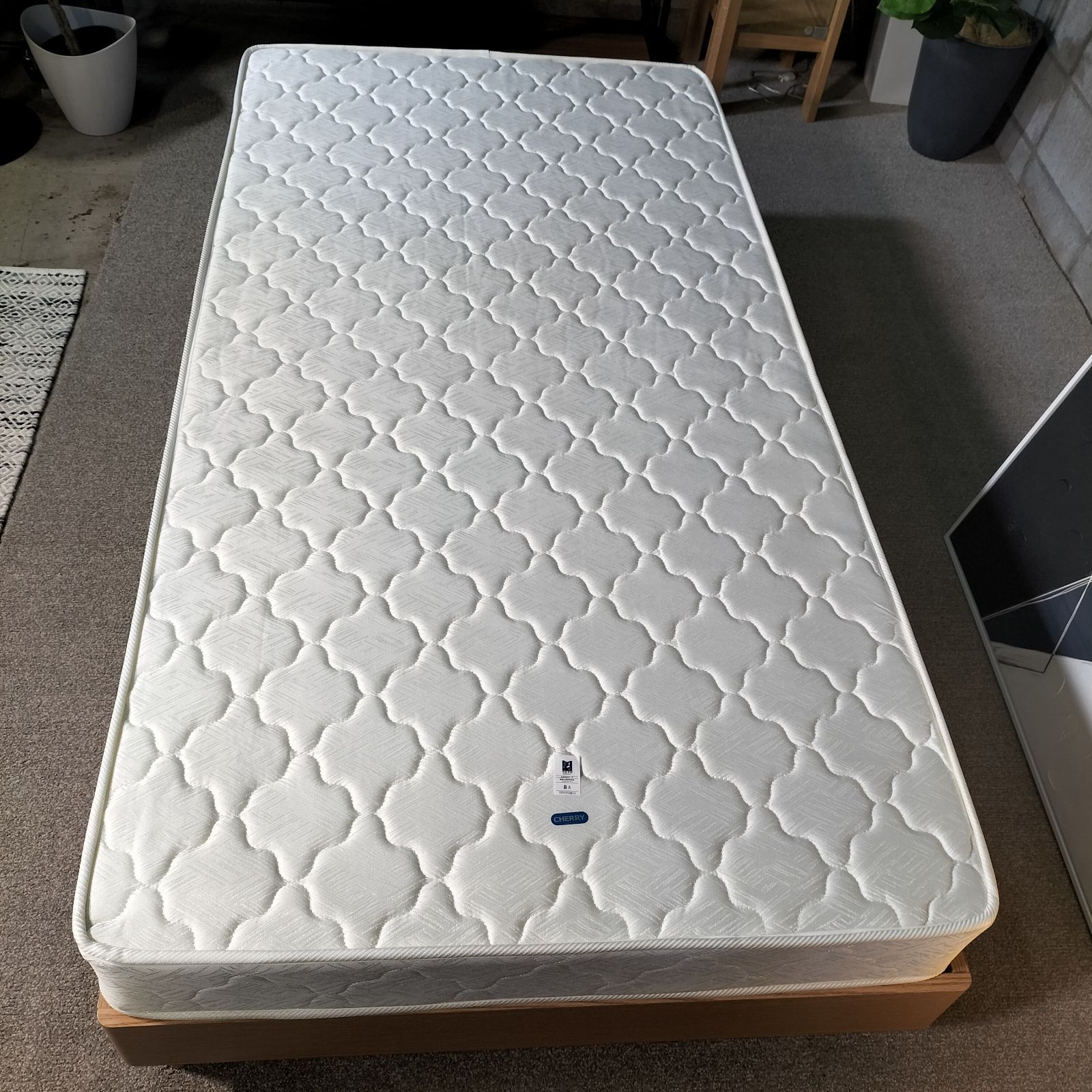 ベット マットレス付き 桜屋工業 CHERRY モデルルーム 2123
