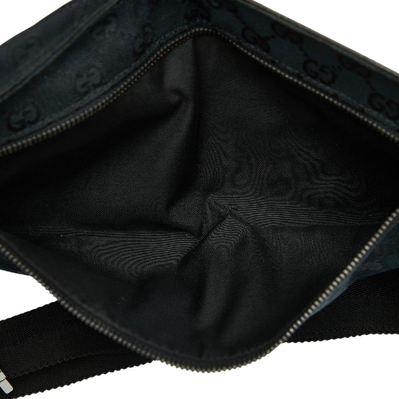 ブラック キャンバス