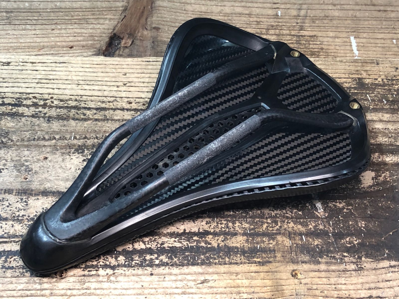 JM125 スペシャライズド SPECIALIZED S-WORKS POWER MIRROR サドル 黒 155mm カーボンレール 内部破損のためジャンク