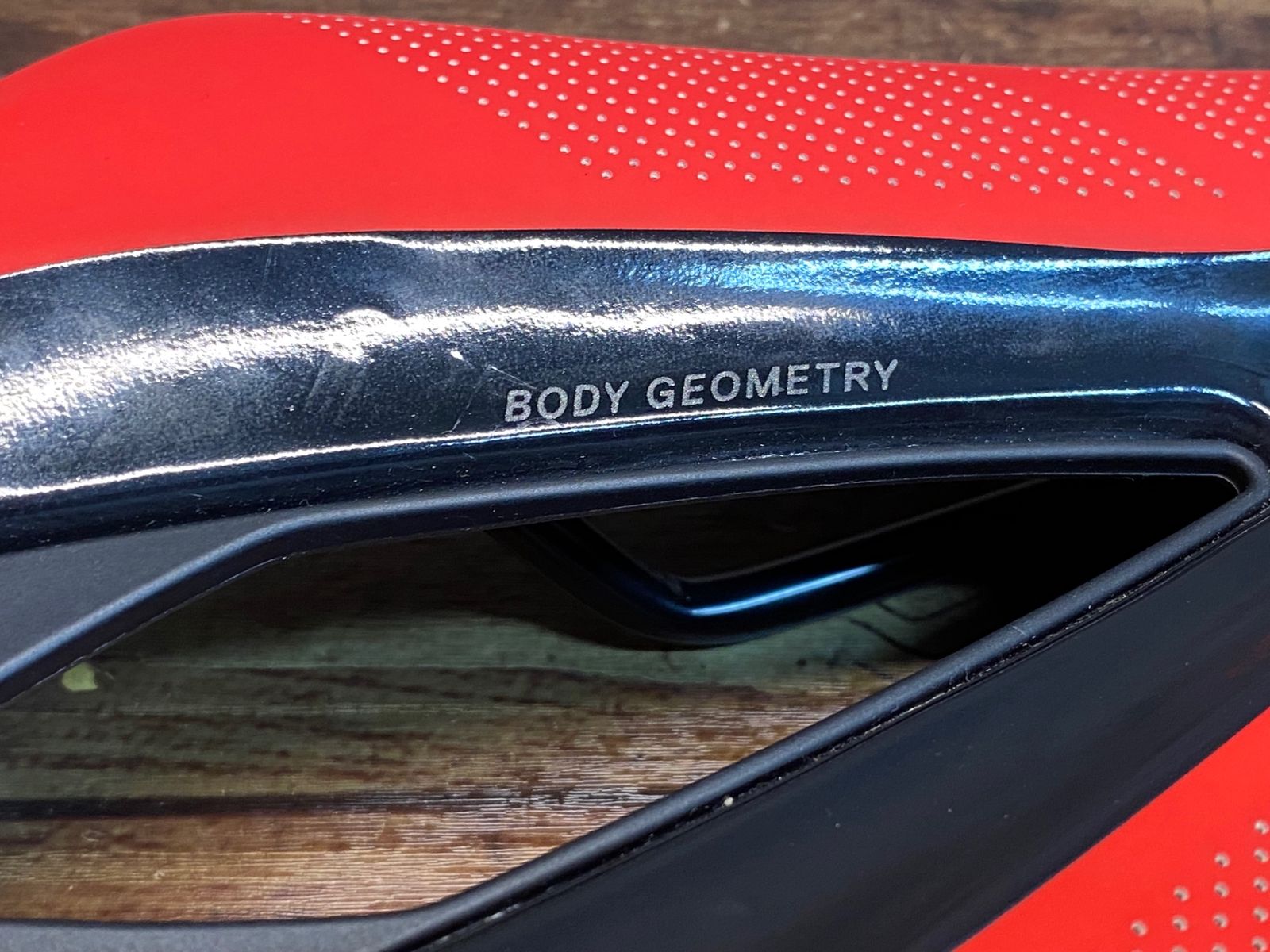 JN551 スペシャライズド SPECIALIZED シテロ SITERO サドル HOLLOWTi 146mm BRIGHTFACE_UK