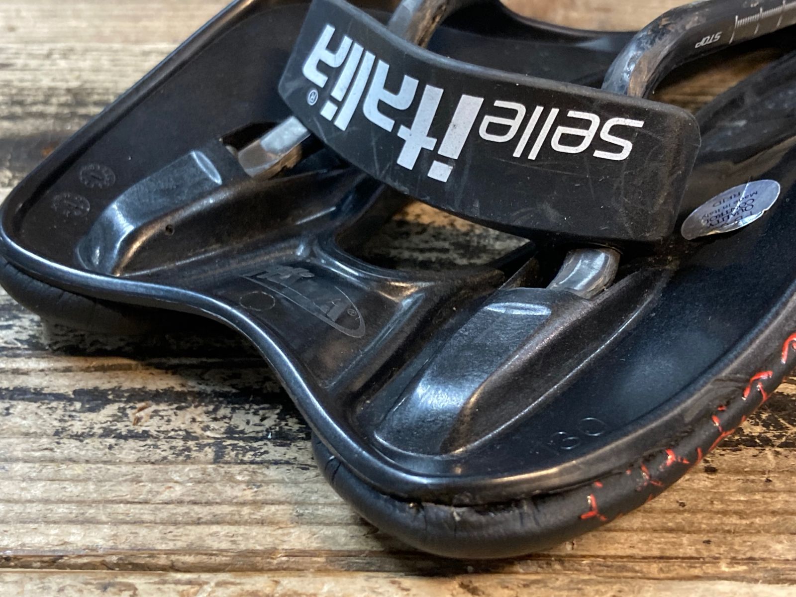 レールクラックのためジャンク