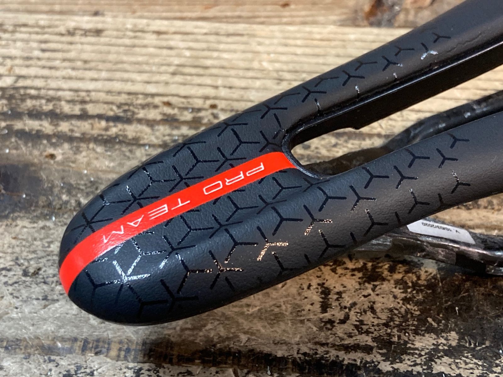 JN514 セライタリア Selle Italia SLR PRO TEAM サドル カーボンレール 130mm レールクラックのためジャンク BRIGHTFACE_UK