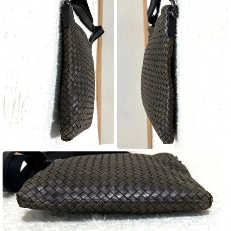 イントレチャート ショルダーバッグ