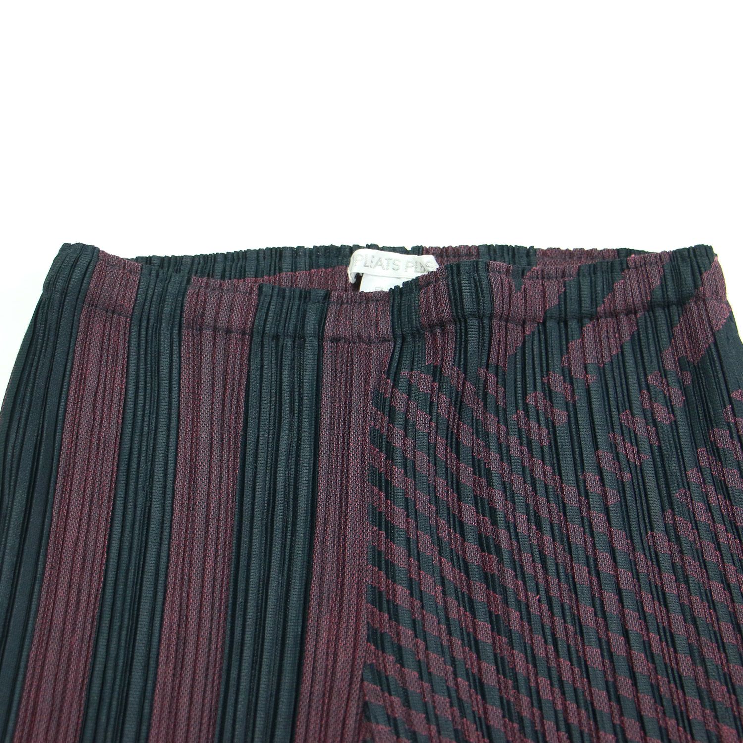 プリーツプリーズ パンツ