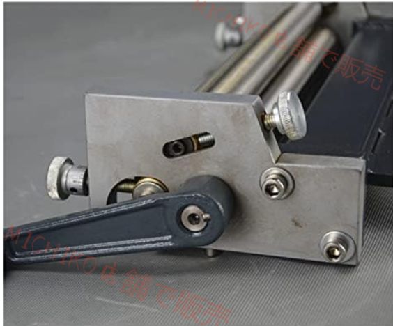 マニュアルベンディングマシンスチールプレートローリングマシンラウンドチューブローラー製造ツールスリップロールマシンデスクトップメタルプレートベンダー