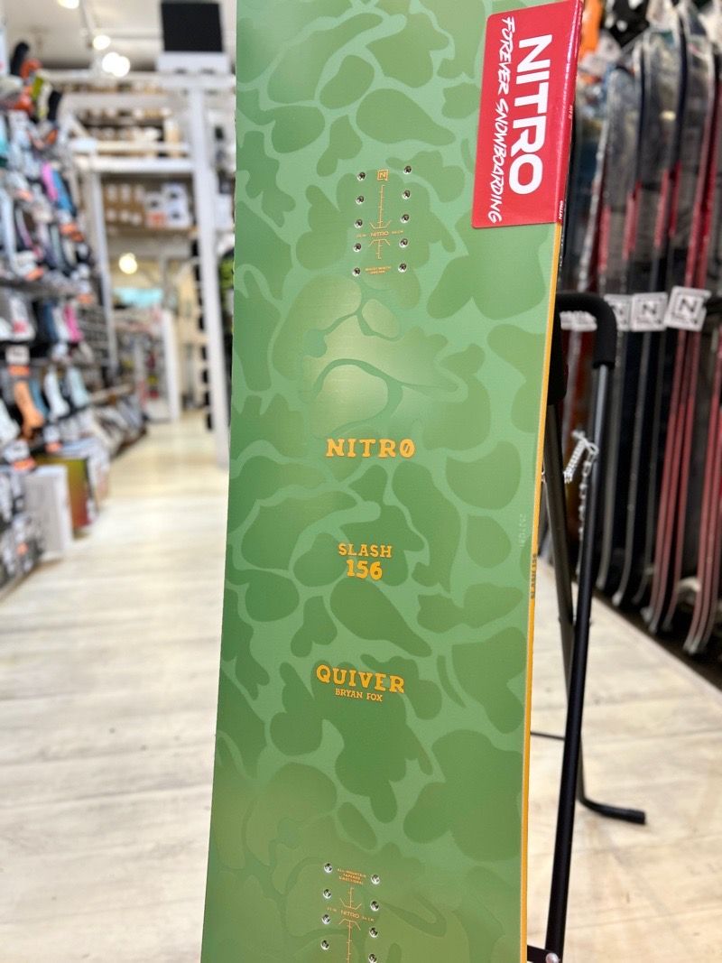即納】メンズ スノーボード 板 156wcm NITRO SLASH ナイトロ