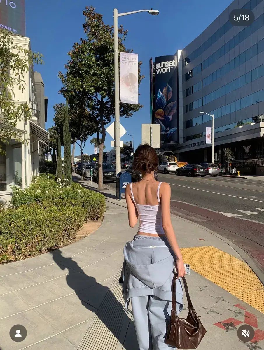 エッセンシャルズ チュバ