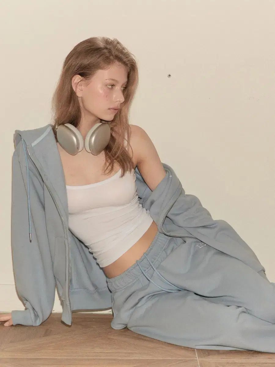 レターアンド エッセンシャルズ チュバ スカイブルー