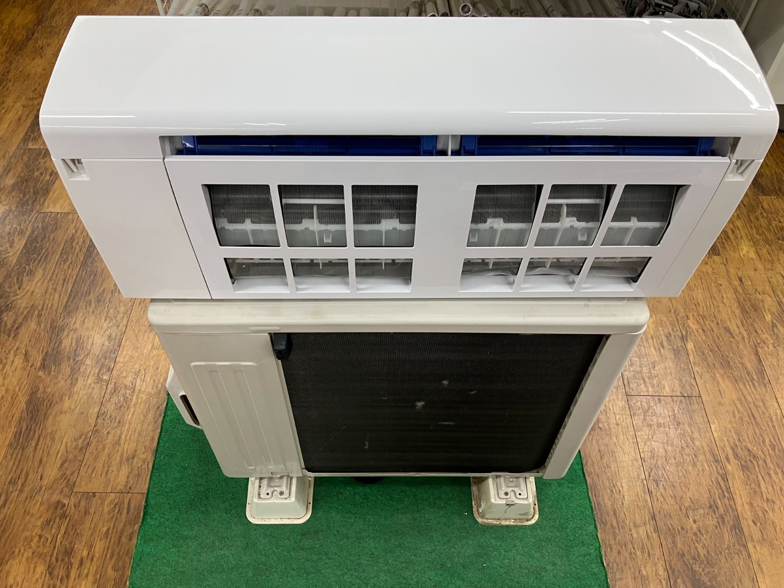 ルームエアコン