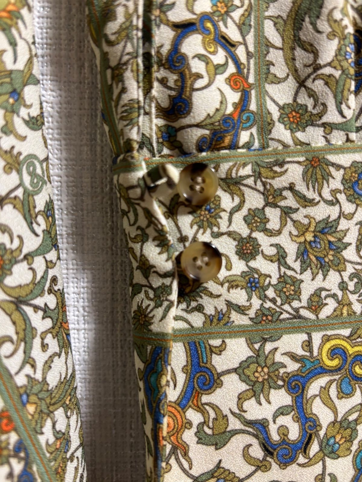 シャツワンピース