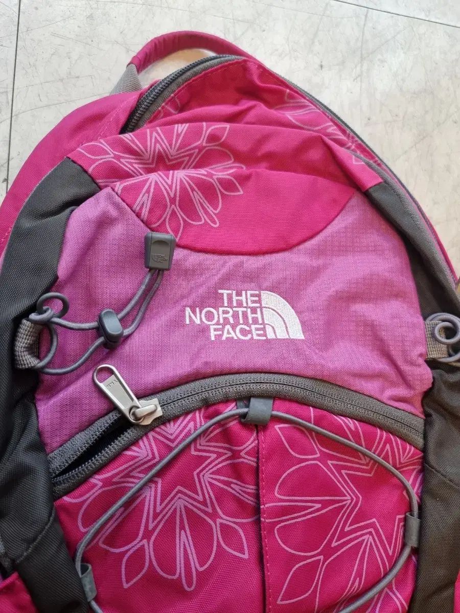 THE NORTH FACE 23 L 登山リュック