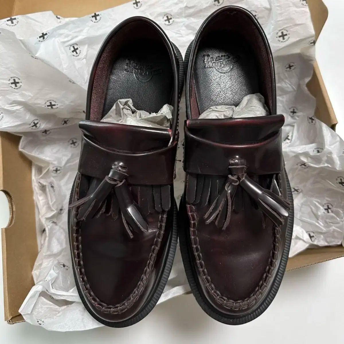 DR. MARTENS ドクターマーチン エイドリアン UK4