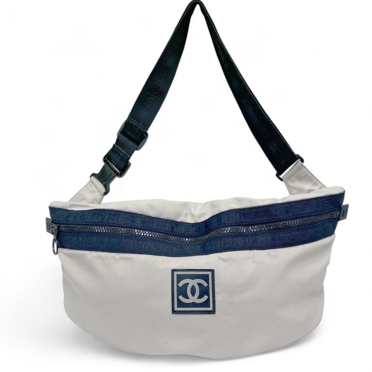 CHANEL シャネル スポーツライン ココマーク ロゴ ビッグ ボディバッグ 7番台シリアル ナイロン 化学繊維 ベージュ ブラック ウエストバッグ ショルダーバッグ クロスボディ Bランク 鑑定済 シャネルバッグ