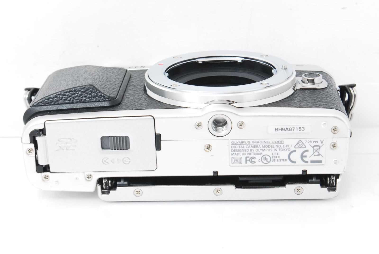 ❤️高級感あふれるデザイン♪Wi-Fi搭載＆自撮り機能☆オリンパス E