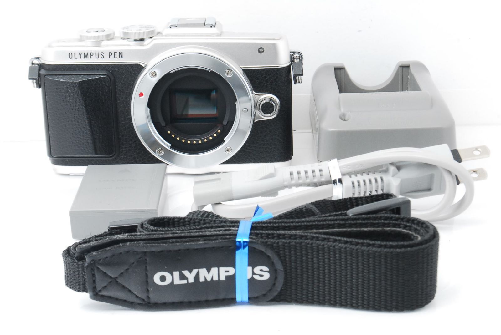 ❤️高級感あふれるデザイン♪Wi-Fi搭載＆自撮り機能☆オリンパス E