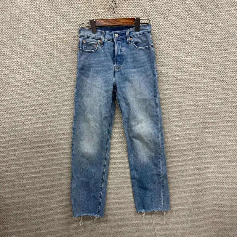 リーバイス カジュアル デニム ライトブルーデニム 25インチ M06160