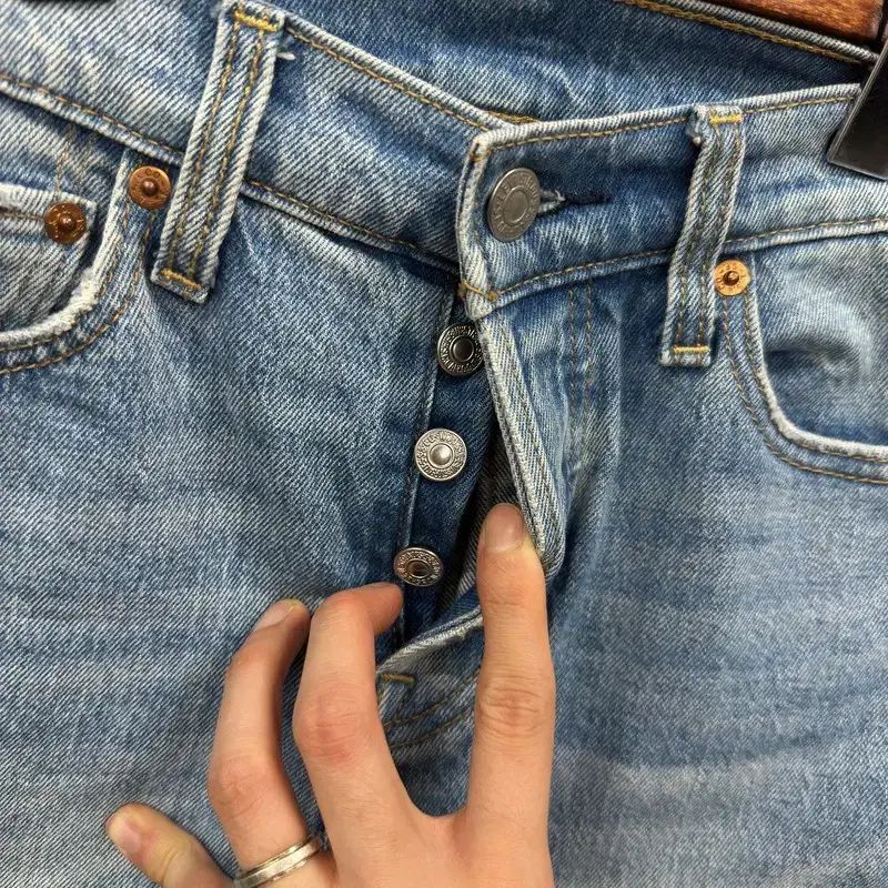 リーバイス カジュアル デニム ライトブルーデニム 25インチ M06160