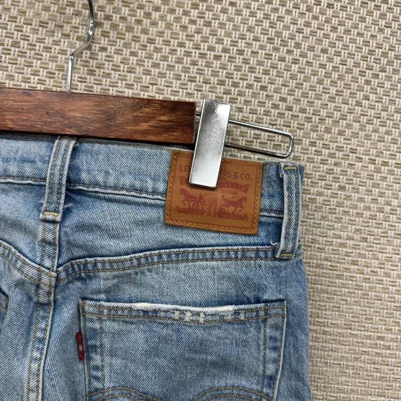 リーバイス カジュアル デニム ライトブルーデニム 25インチ M06160