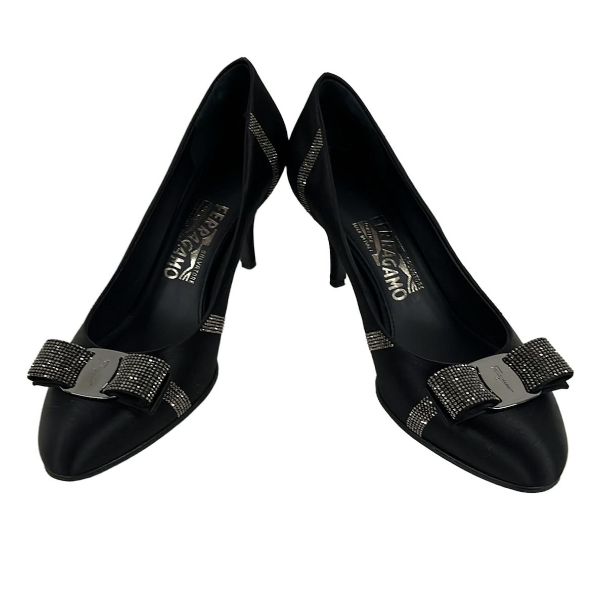 FERRAGAMO|SalvatoreFerragamo サルバトーレフェラガモ パンプス 7 1|2 レディース - 黒 ラインストーン|ヴァラ|アウトソール張替済