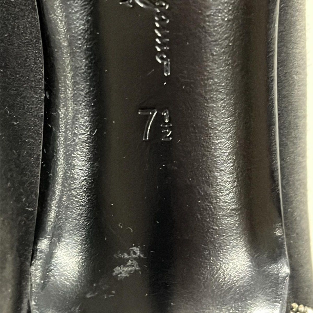  SalvatoreFerragamo サルバトーレフェラガモ パンプス 7 1 2 レディース - 黒 ラインストーン ヴァラ アウトソール張替済 ハイヒール パンプス パンプス